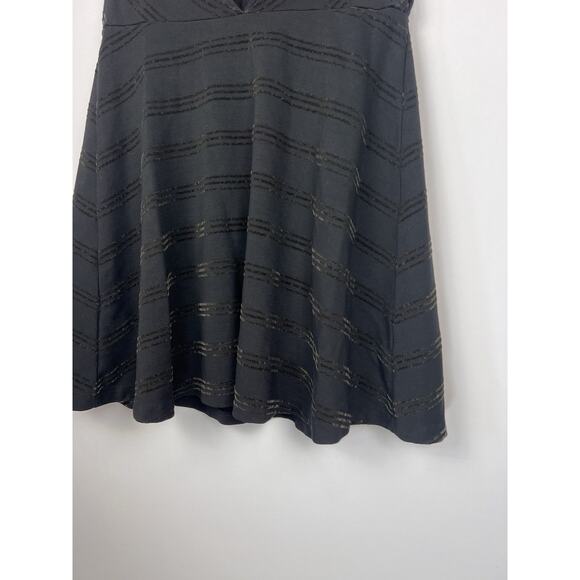 Free People Black Textured Fit & Flare L Mini Dress Deep V Back 0 Boho Chic - Picture 7 of 7